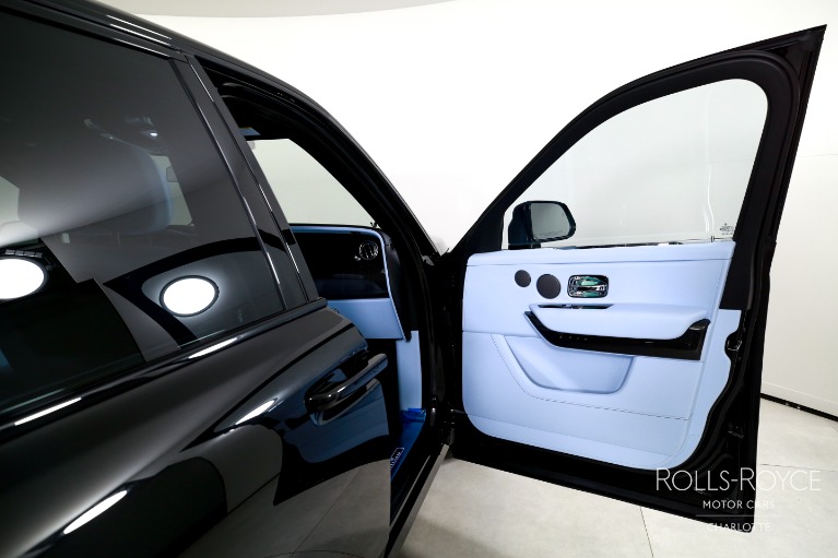 New-2027-Rolls-Royce-Black-Badge-Cullinan
