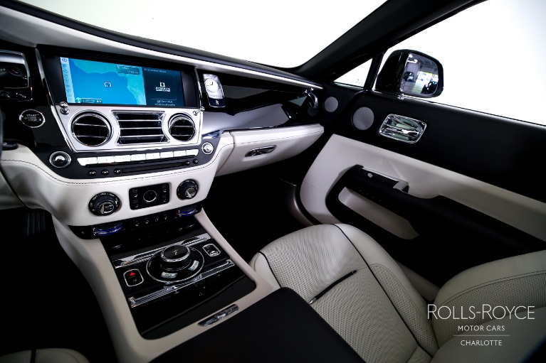 Used-2017-Rolls-Royce-Dawn