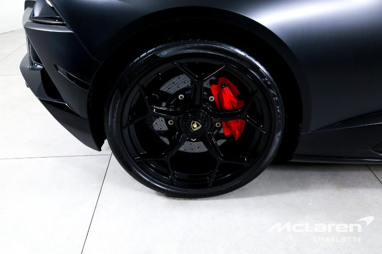 Used-2020-Lamborghini-Huracan-EVO