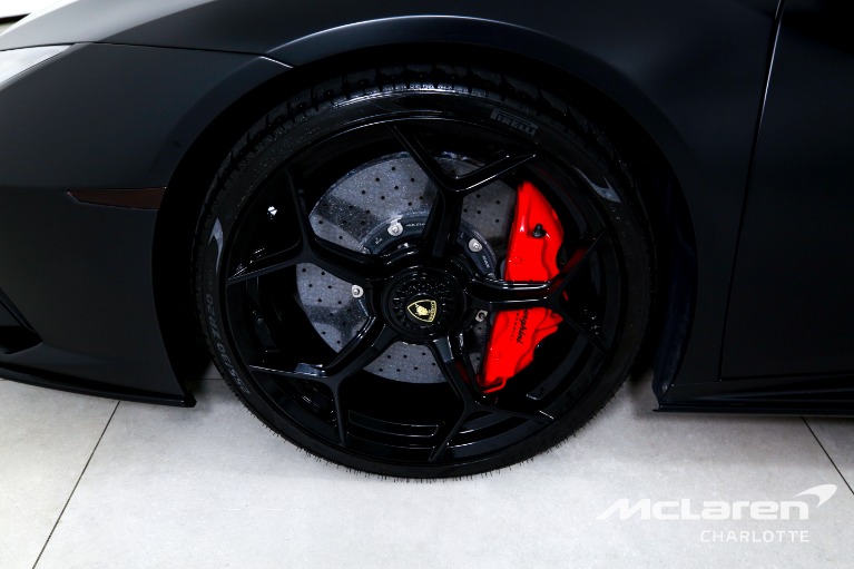 Used-2020-Lamborghini-Huracan-EVO
