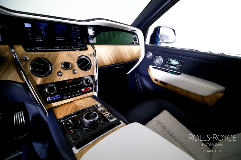 Used-2025-Rolls-Royce-Cullinan