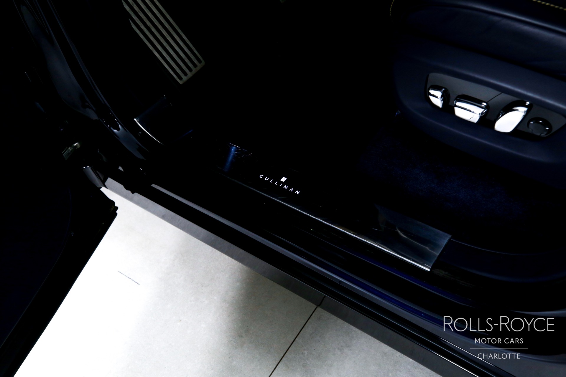 Used 2025 Rolls-Royce Cullinan  | Charlotte, NC
