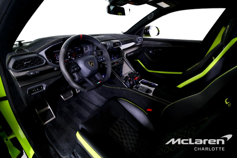 Used-2024-Lamborghini-Urus-Performante