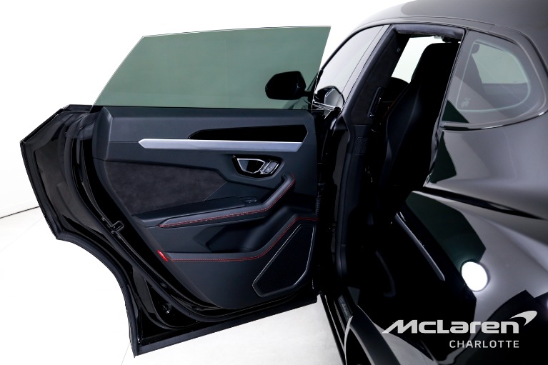 Used-2024-Lamborghini-Urus-S