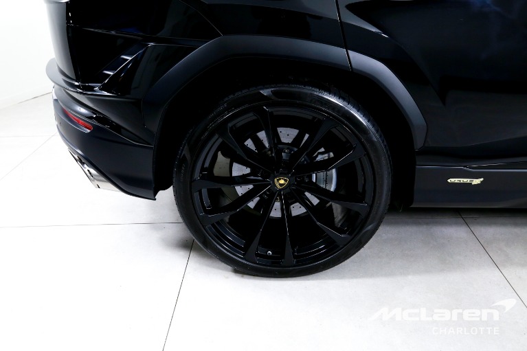 Used-2024-Lamborghini-Urus-S