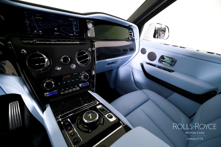 New-2027-Rolls-Royce-Black-Badge-Cullinan