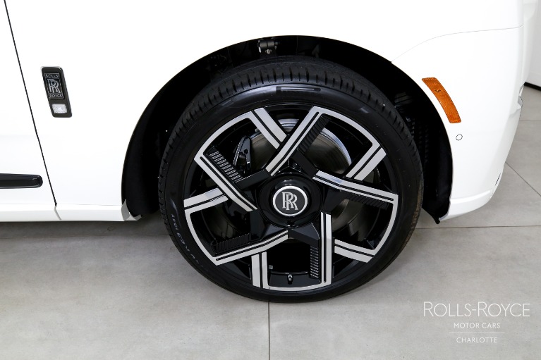New-2027-Rolls-Royce-Black-Badge-Cullinan