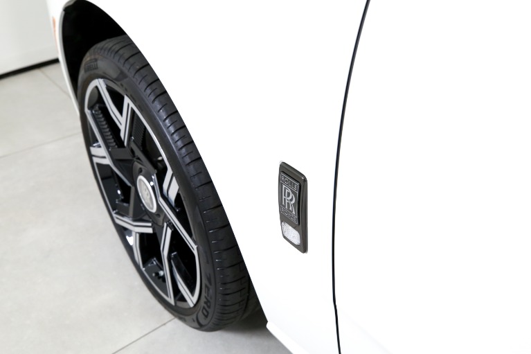 New-2027-Rolls-Royce-Black-Badge-Cullinan