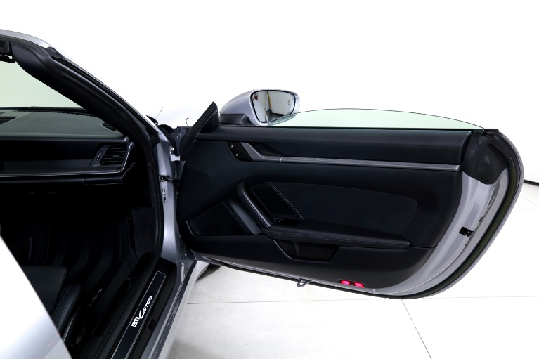 Used-2023-Porsche-911-Carrera