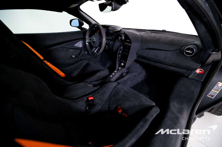 Used-2024-McLaren-750S