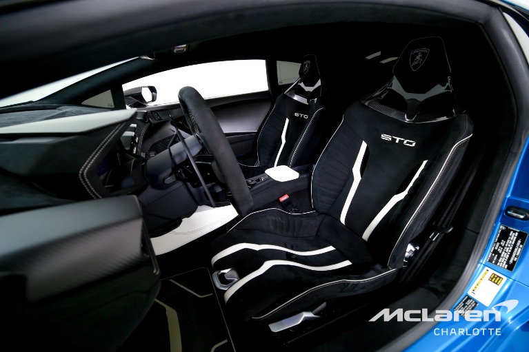 Used-2022-Lamborghini-Huracan-STO