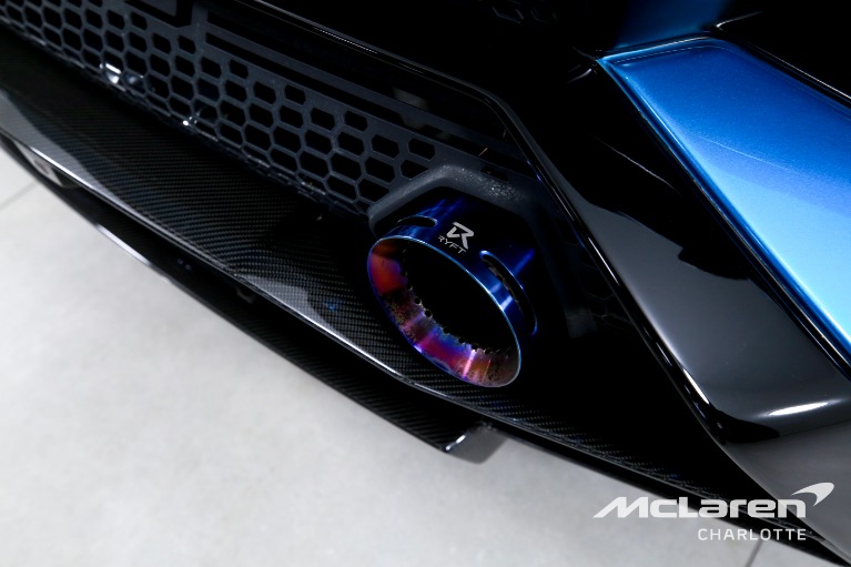 Used-2022-Lamborghini-Huracan-STO