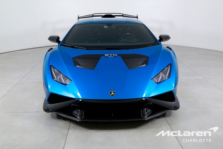 Used-2022-Lamborghini-Huracan-STO