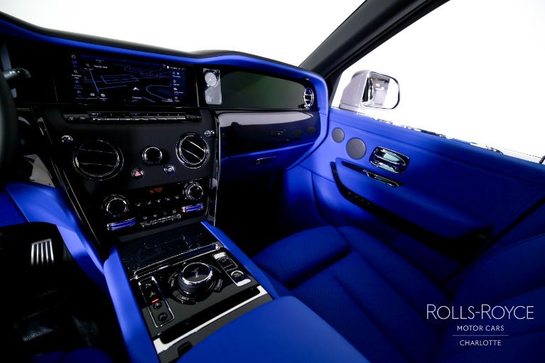New-2027-Rolls-Royce-Black-Badge-Cullinan