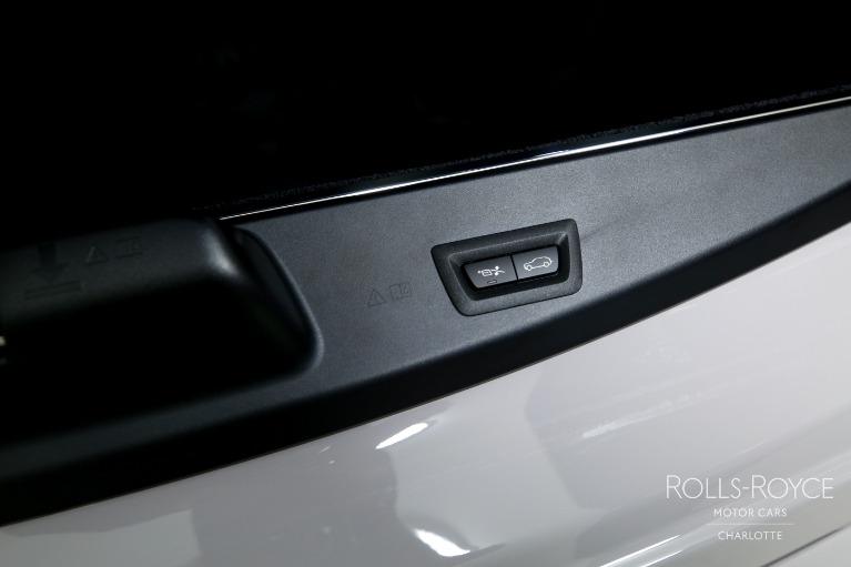 New-2027-Rolls-Royce-Black-Badge-Cullinan