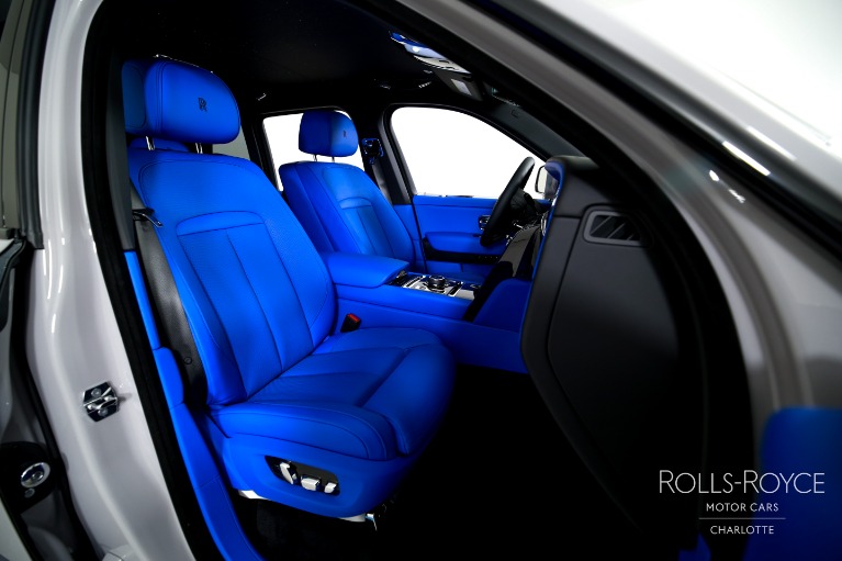 New-2027-Rolls-Royce-Black-Badge-Cullinan
