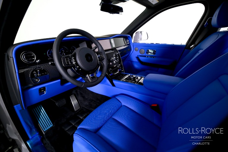 New-2027-Rolls-Royce-Black-Badge-Cullinan