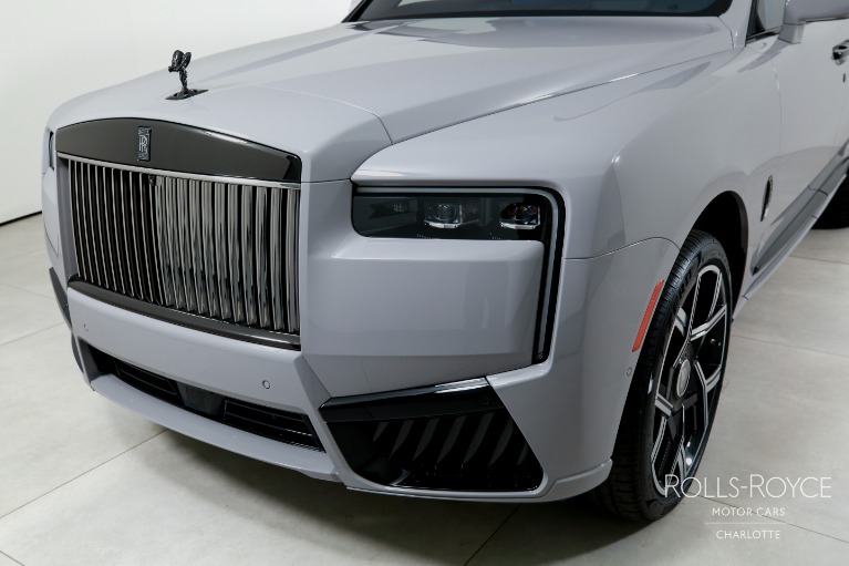 New-2027-Rolls-Royce-Black-Badge-Cullinan