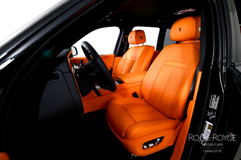New-2027-Rolls-Royce-Black-Badge-Cullinan