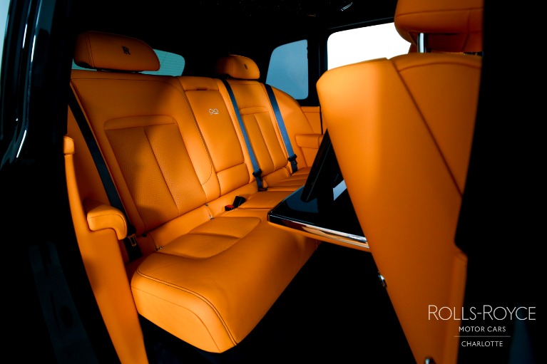 New-2027-Rolls-Royce-Black-Badge-Cullinan